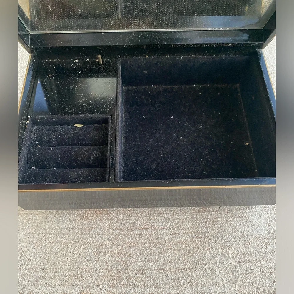 Black Orchid Japan Music Jewelry Box